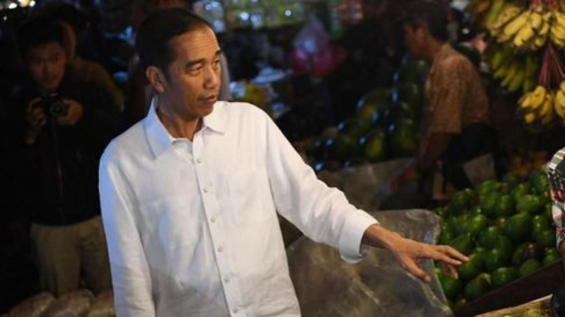 Presiden Jokowi Hampir Santap Makanan Berformalin Saat Liburan Ke Ntt