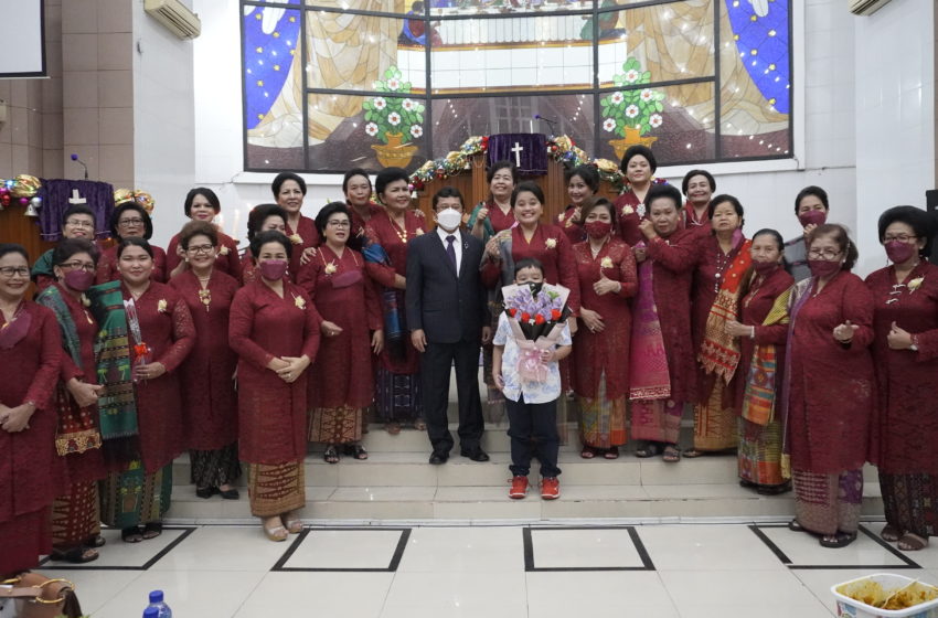  Merah Marun Mewarnai Natal Parompuan HKBP Tanjung Priok Di Hari Ibu