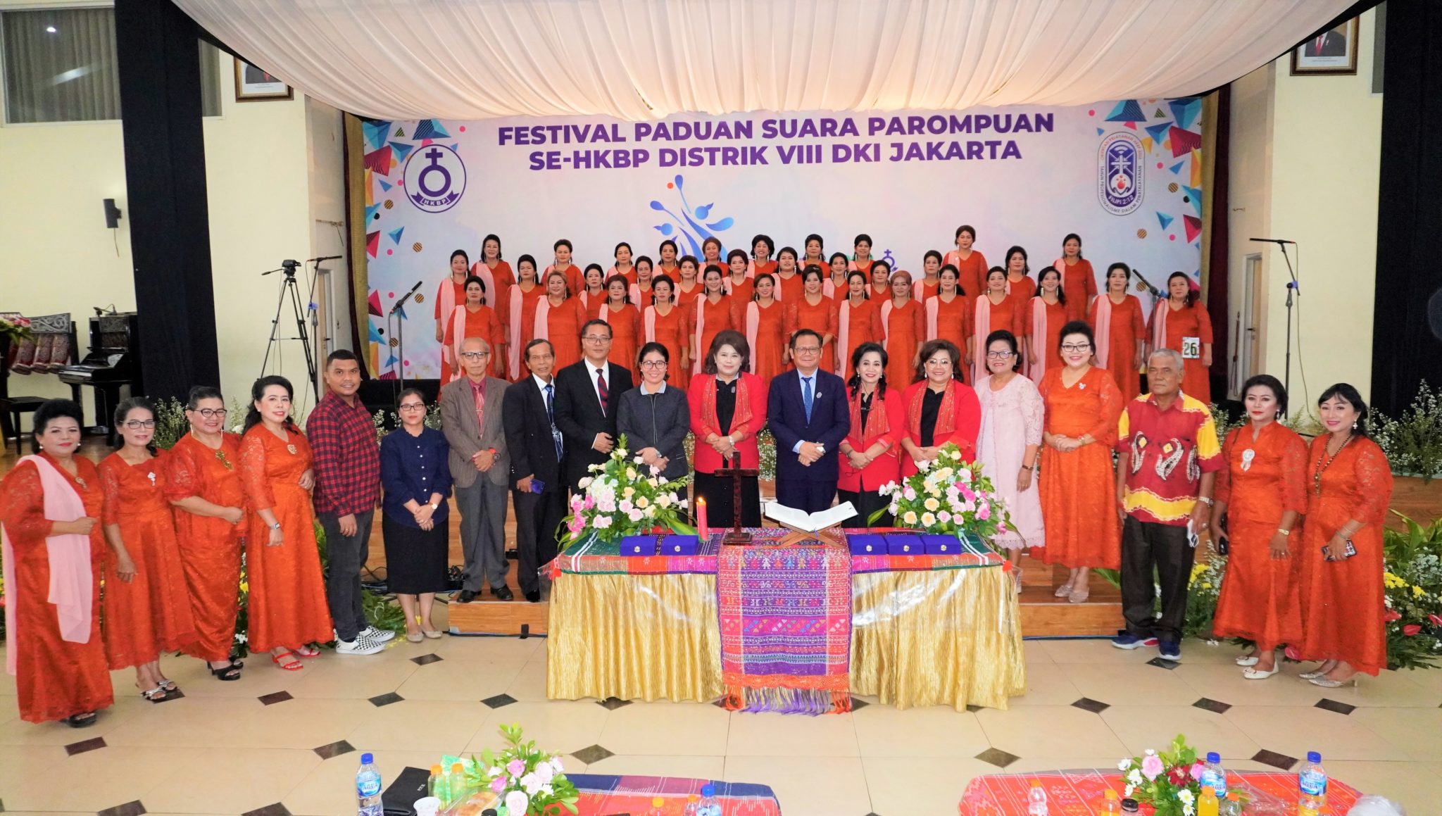 Hkbp Jatinegara Juara Pertama Festival Paduan Suara Perempuan Hkbp